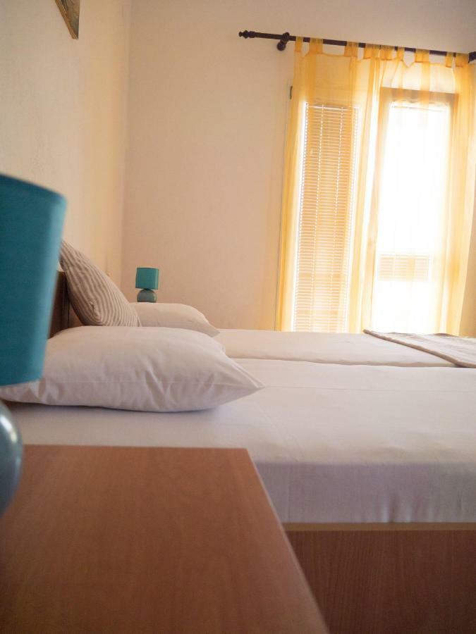 Apartments Boki Pag Town Bagian luar foto